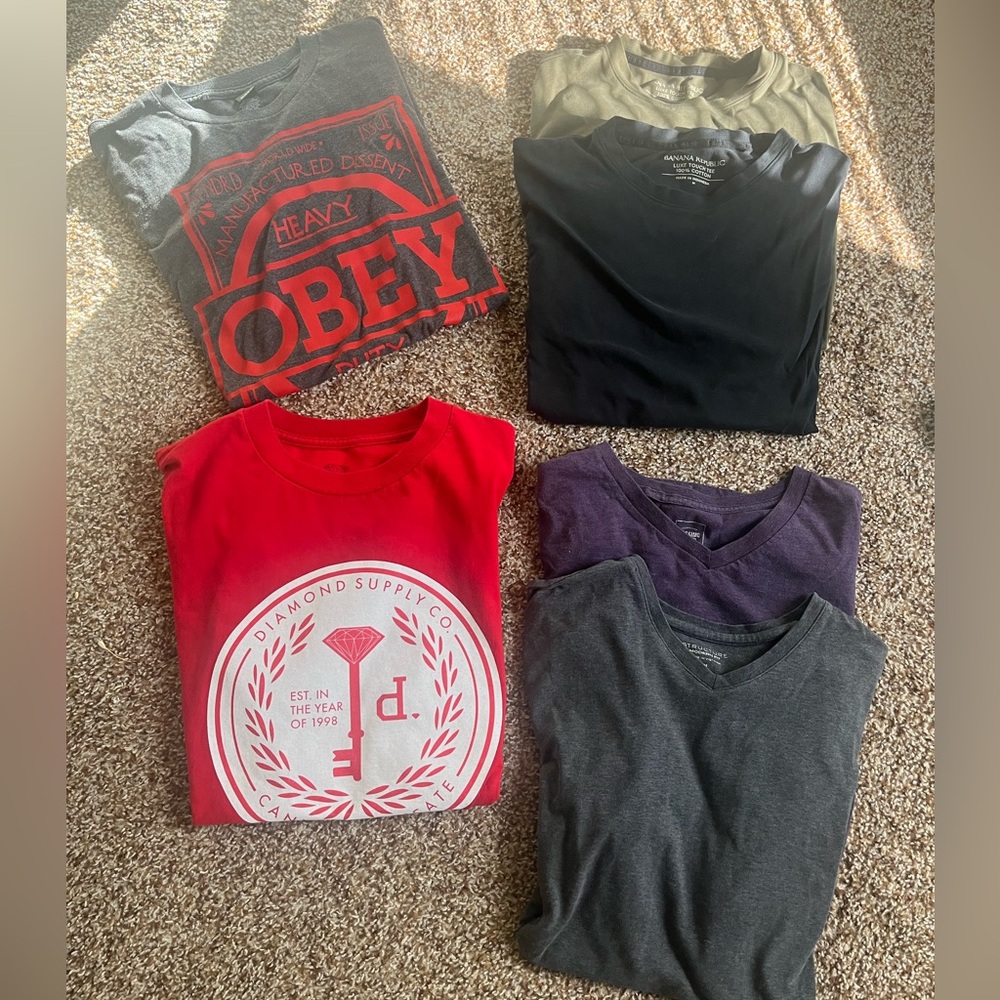 BUNDLE Men Size Medium LOT! 4 shirts!